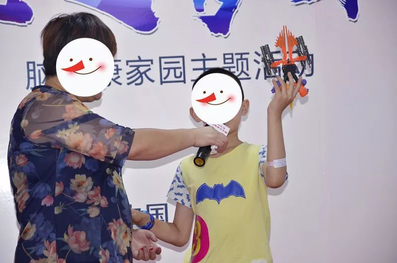 聚焦“脑病患儿”▏他用智慧和毅力编制着自己的健康梦