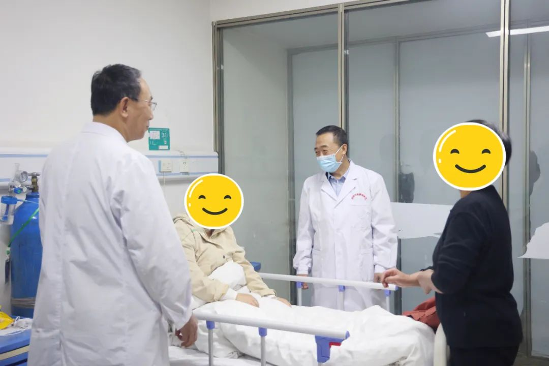 【直击会诊现场】西北大学第一附属医院李华教授来院联合会诊，精准诊疗助力患者康复!