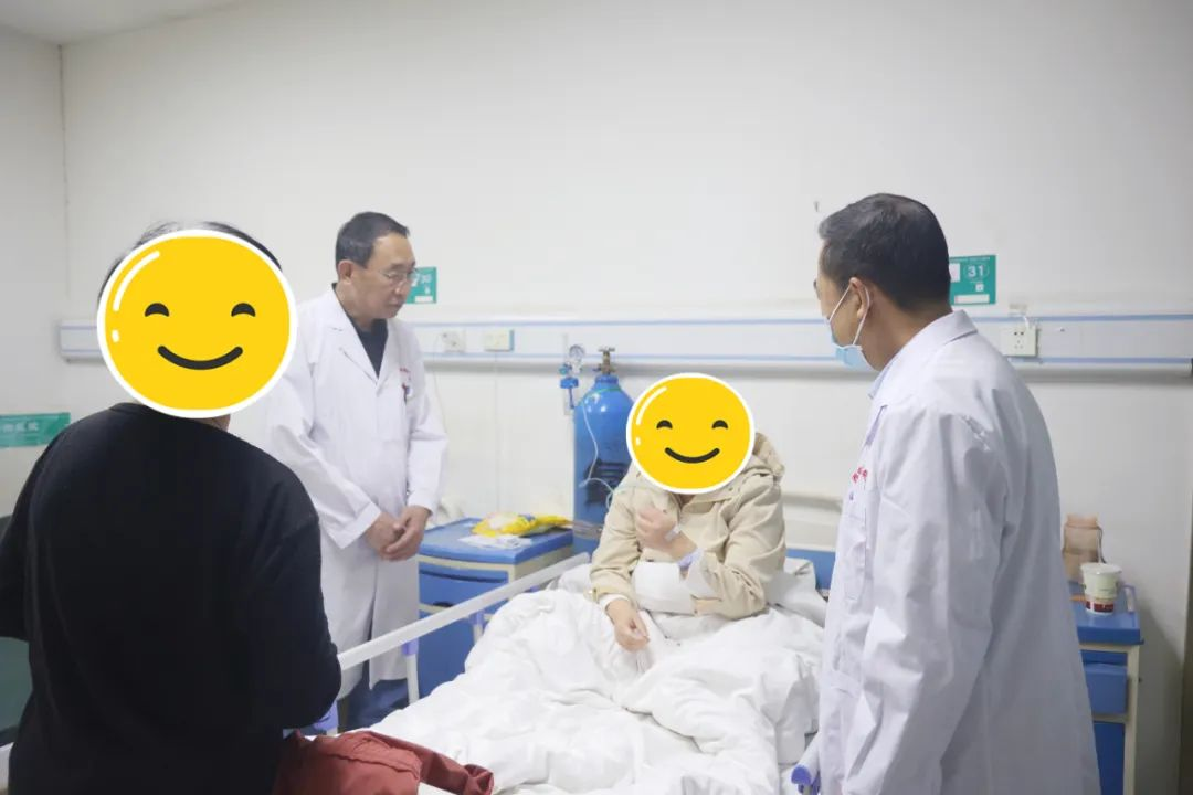 【直击会诊现场】西北大学第一附属医院李华教授来院联合会诊，精准诊疗助力患者康复!