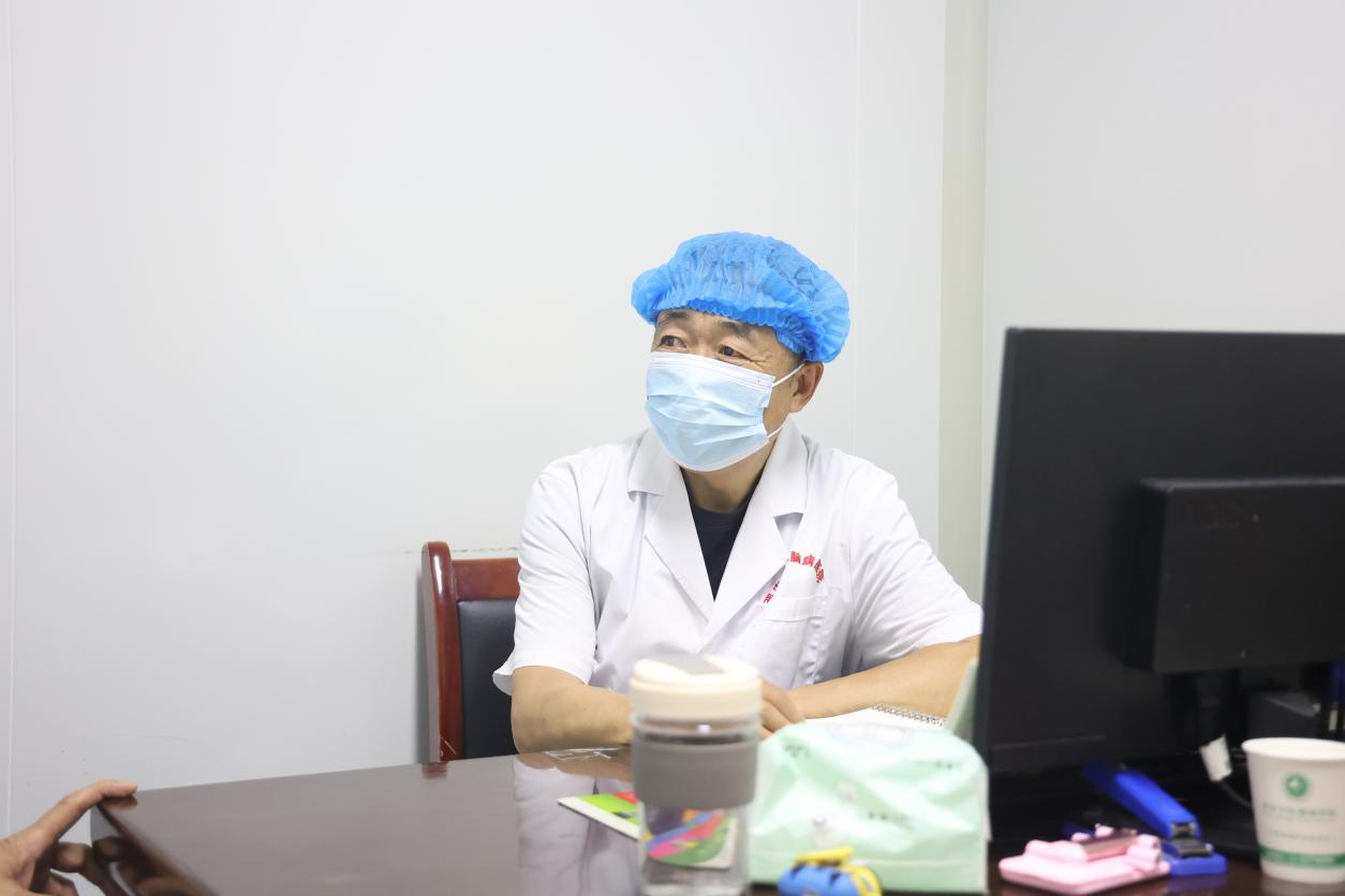 聚焦疑难病例|西北大学神外专家李华教授携手本院团队开展精准查房，精准施治获好评!