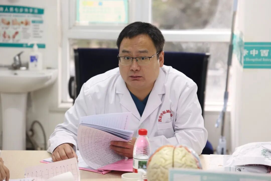 直击北京专家会诊现场| 从精准诊断到综合管理，破解癫痫诊疗中的“隐性迷局”