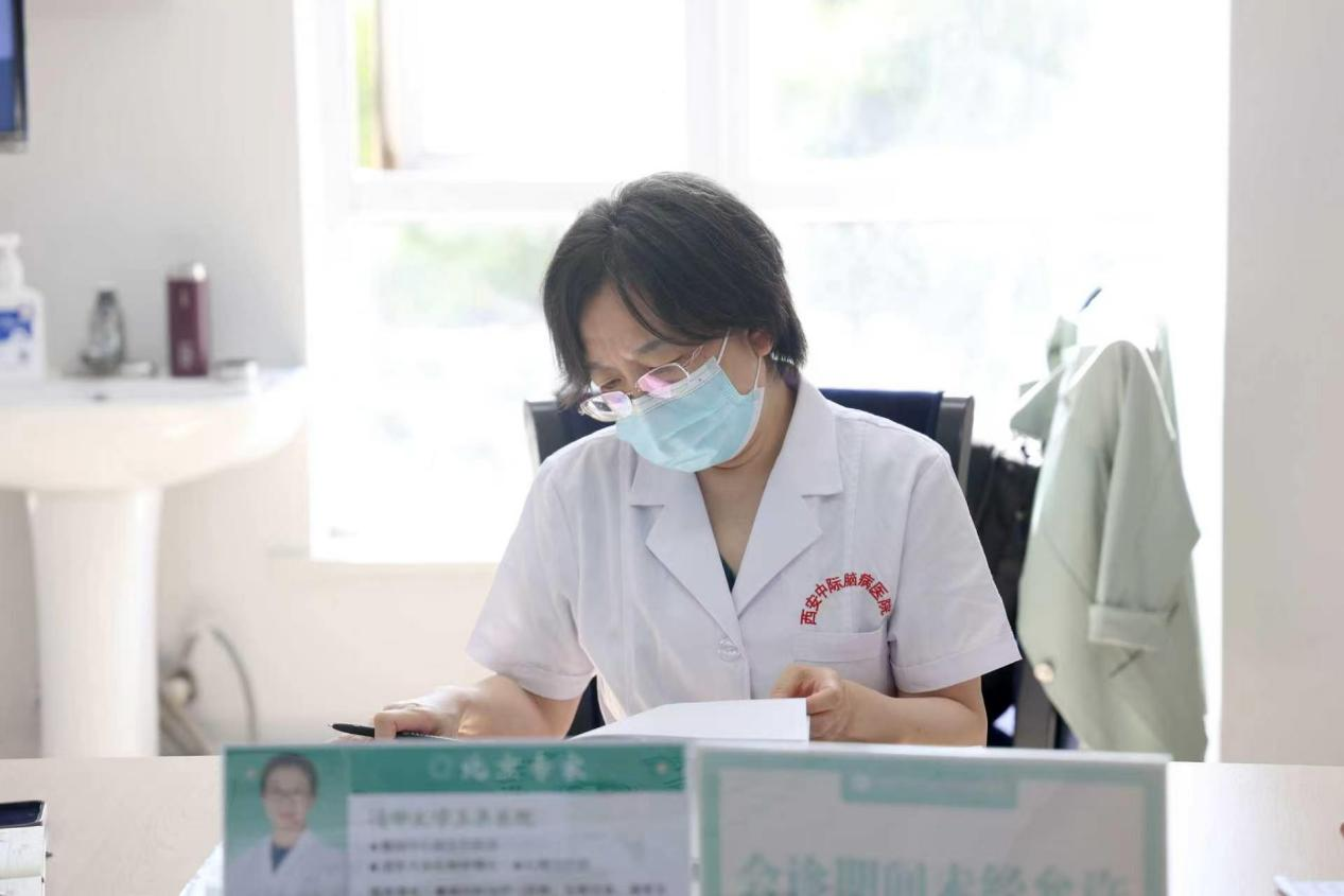 【会诊进行时】7月4日-5日，清华博士领衔，多科协作坐镇西安中际脑病医院辨证施治，助力暑期科学抗癫